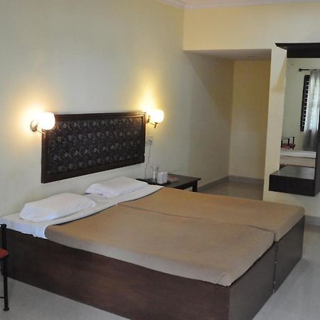 Radiant Resort Bangalore Luaran gambar